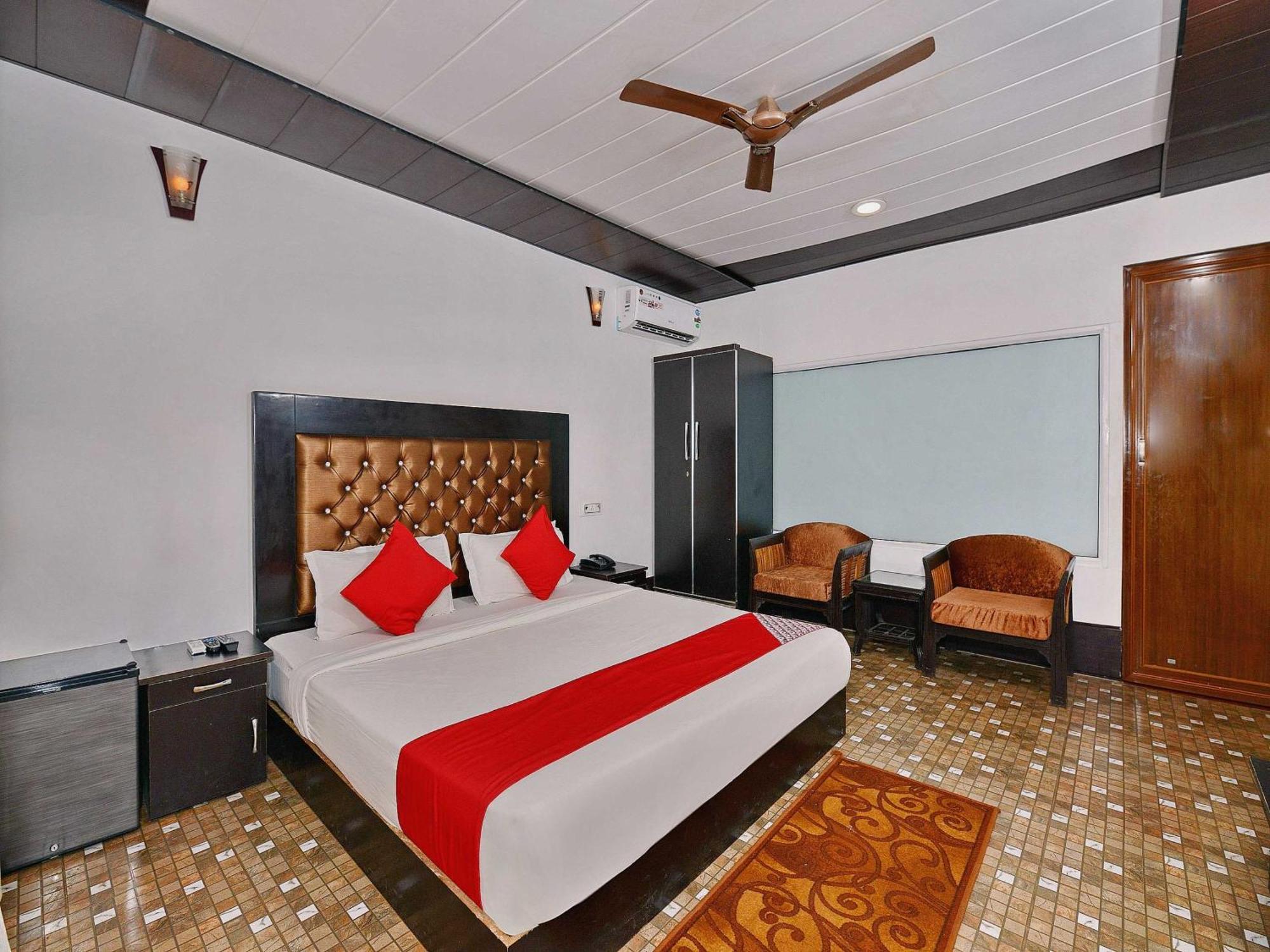 Collection O Retreat Morjim Resort Ngoại thất bức ảnh