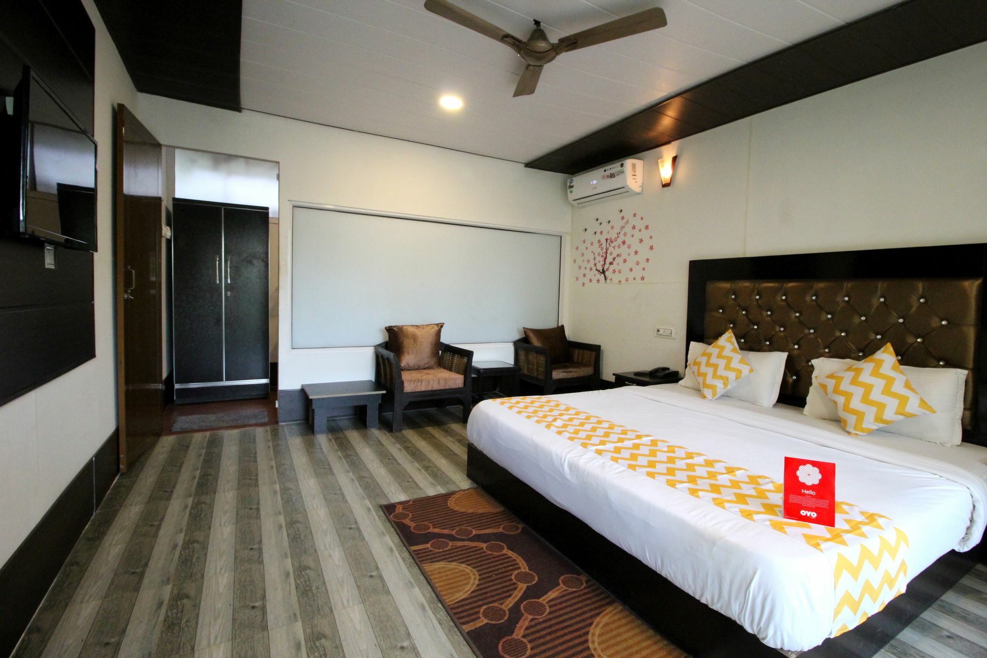 Collection O Retreat Morjim Resort Ngoại thất bức ảnh